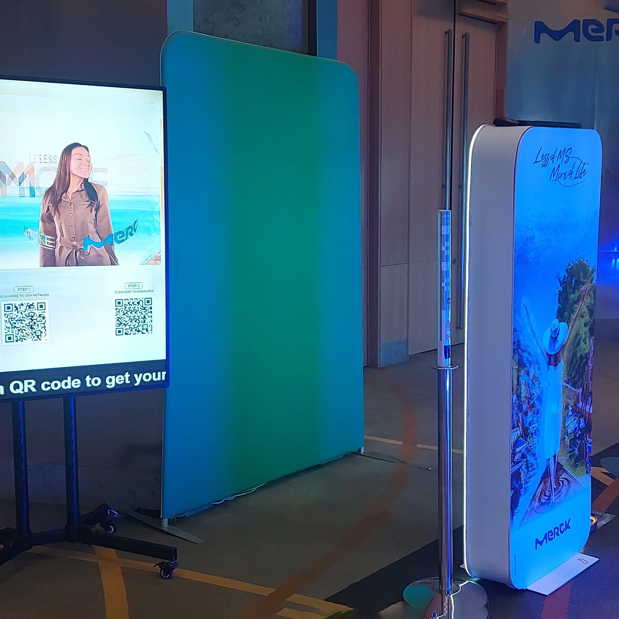 360 LOOP VIDEO BOOTH: CREATE IMMERSIVE, SHAREABLE CONTENT! VIRTUAL BACKGROUNDS + INSTANT SOCIAL UPLOADS. PERFECT FOR DUBAI BRAND ACTIVATIONS. BOOK NOW!
