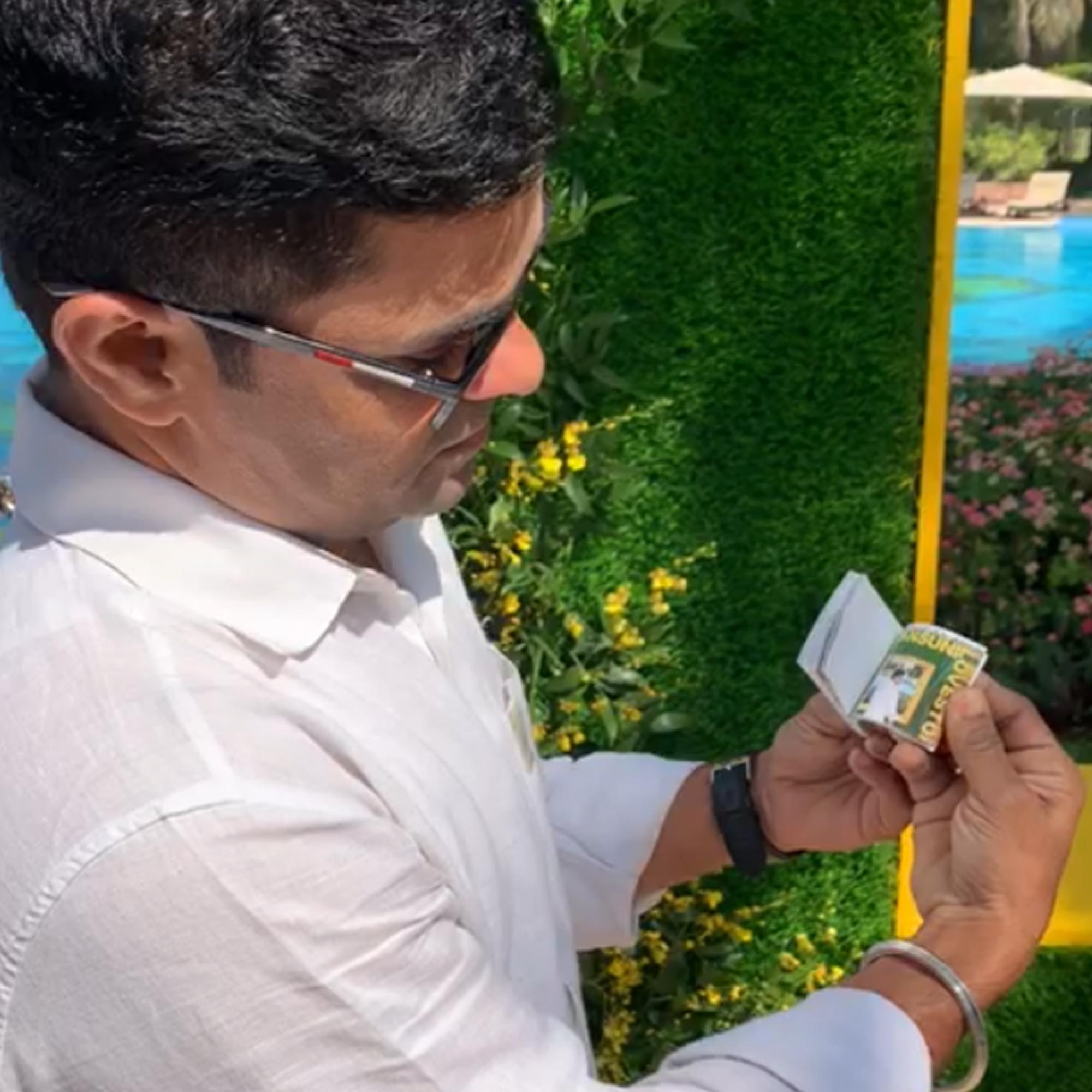 FLIP BOOK DUBAI: TURN EVENT MOMENTS INTO ANIMATED KEEPSAKES! FULLY CUSTOMIZABLE COVERS & IMAGES. PERFECT FOR WEDDINGS & BRAND ACTIVATIONS. BOOK NOW!