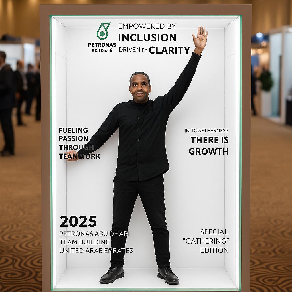 GUESTS STAR ON CUSTOM COVERS! INSTANT PRINTS & SOCIAL SHARING. GREAT FOR WEDDINGS & CORPORATE EVENTS IN DUBAI.