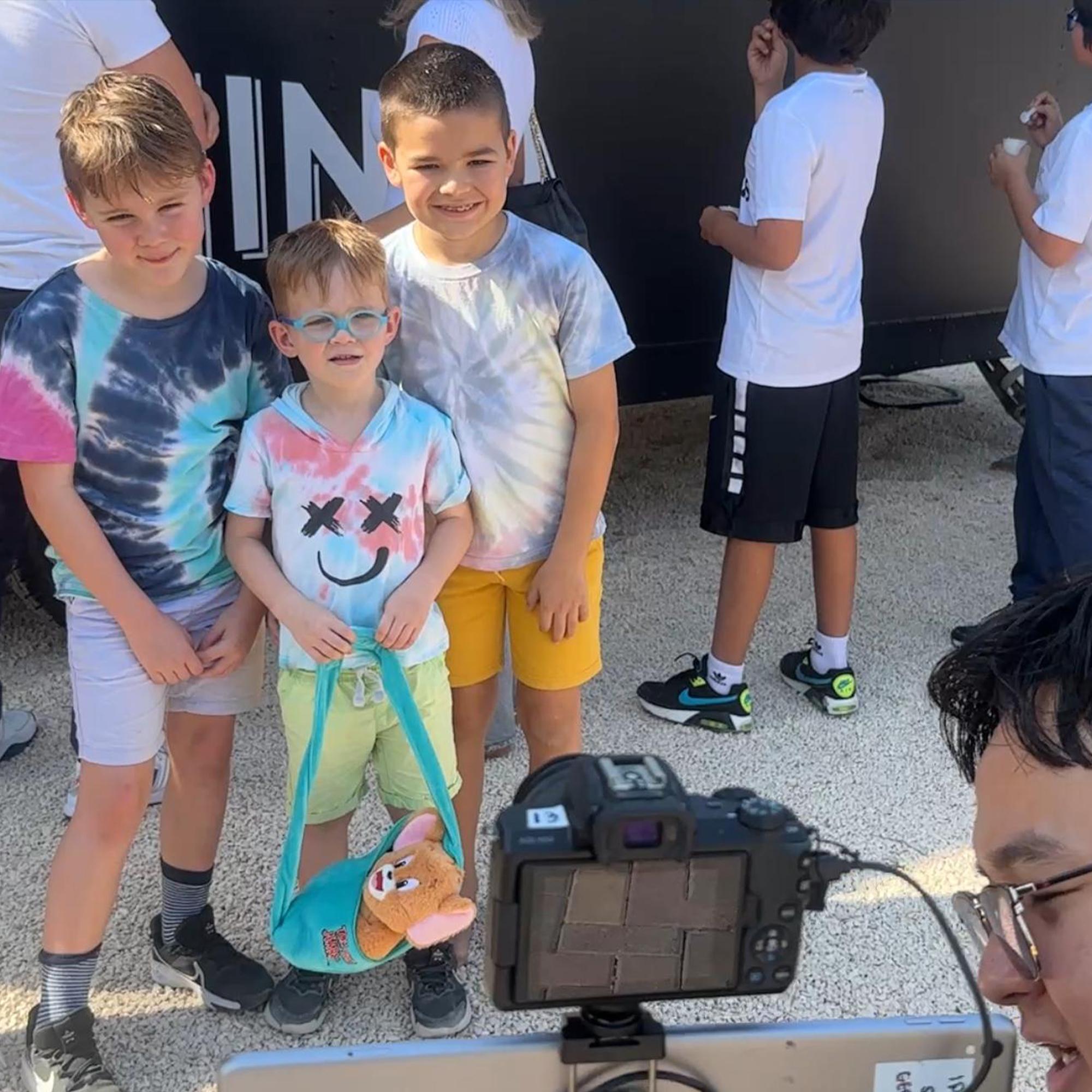 CAPTURE SPONTANEOUS MOMENTS WITH OUR ROAMING PHOTO BOOTH! MOVES THROUGH YOUR EVENT FOR UNIQUE CANDID SHOTS. INSTANT PRINTS & DIGITAL SHARING. BOOK NOW IN DUBAI