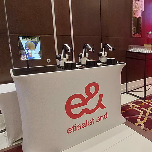 THE FASTEST ROBOTIC ARTIST! CREATES PORTRAITS IN 30-50 SEC. PERFECT FOR EVENTS, WEDDINGS & CORPORATE PARTIES. BOOK NOW FOR A FUTURISTIC EXPERIENCE!