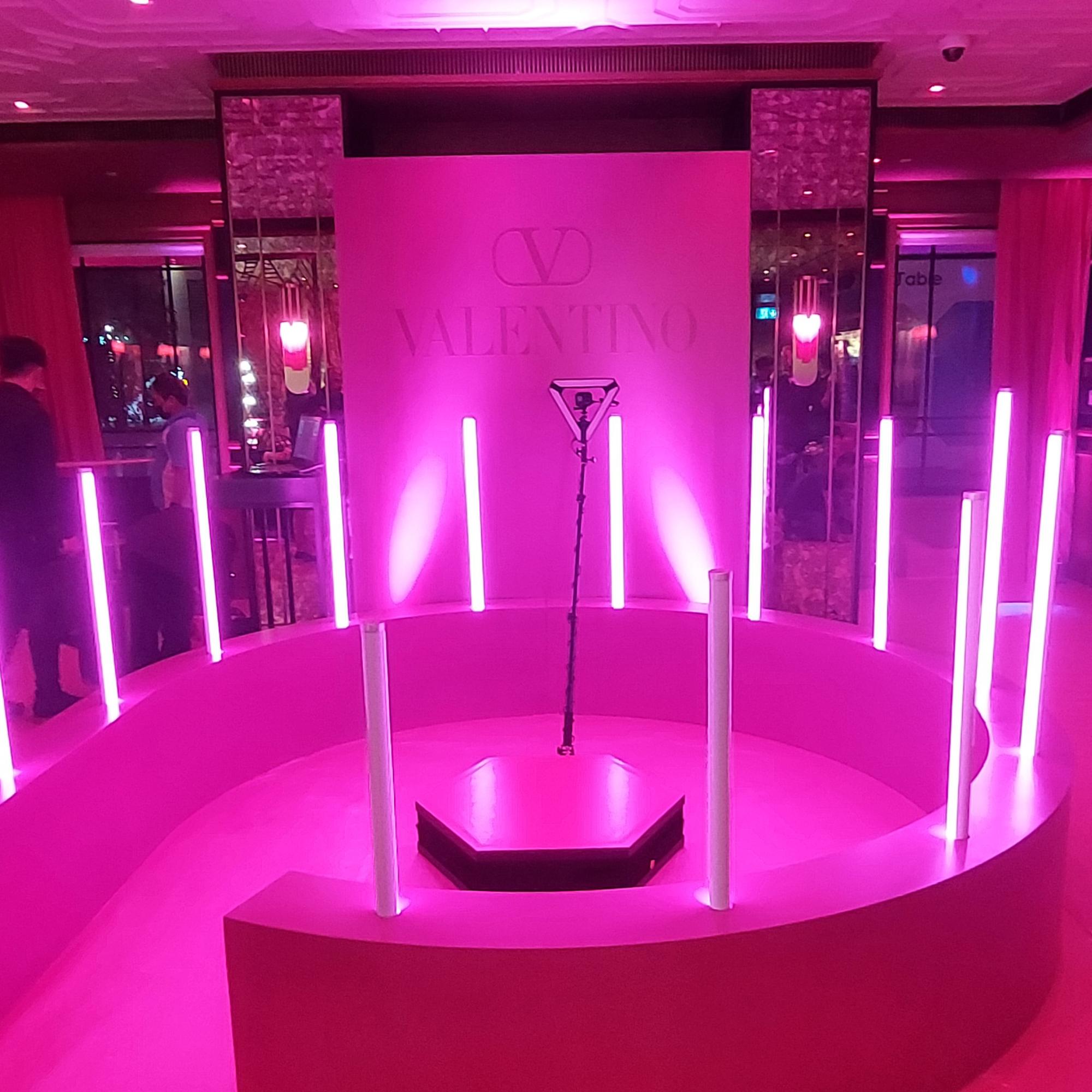 360 BOOTH DUBAI: CAPTURE STUNNING 360° SLOW-MO VIDEOS! PERFECT FOR EVENTS & BRAND ACTIVATIONS. CREATE VIRAL, SHAREABLE MOMENTS. BOOK NOW