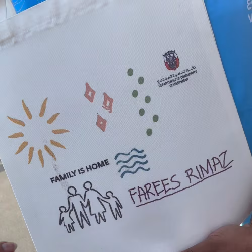 ONSITE TOTE BAG PRINTING IN DUBAI! GUESTS DESIGN CUSTOM BAGS WITH YOUR BRAND. PERFECT FOR EVENTS & ACTIVATIONS. CREATE VIRAL, SHAREABLE MOMENTS. BOOK NOW!